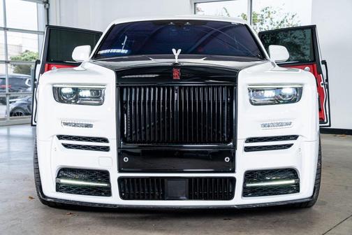 2023 Rolls-Royce Phantom Base