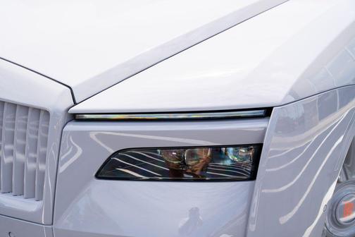 Gray 2024 Rolls-Royce Spectre