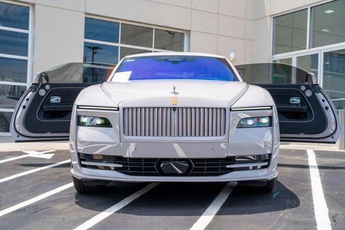Gray 2024 Rolls-Royce Spectre