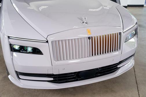 Gray 2024 Rolls-Royce Spectre