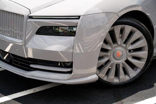 Gray 2024 Rolls-Royce Spectre