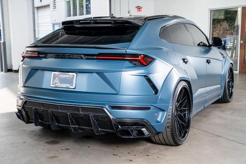 2020 Lamborghini Urus Base
