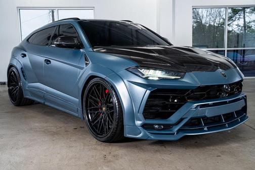 2020 Lamborghini Urus Base
