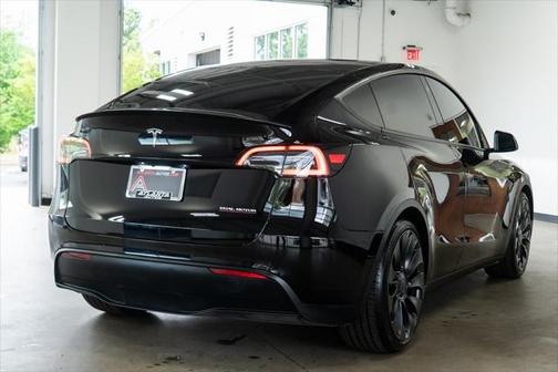 2022 Tesla Model Y Performance Dual Motor All-Wheel Drive