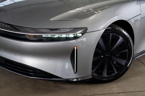 Cosmos Silver Metallic 2024 Lucid Air Pure