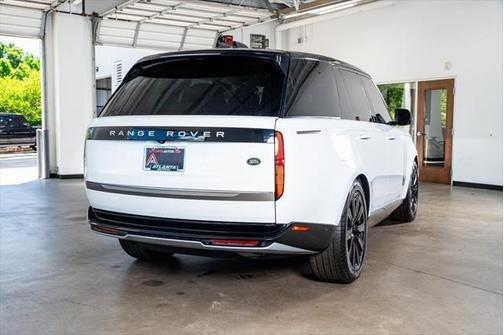 2023 Land Rover Range Rover P440e SE