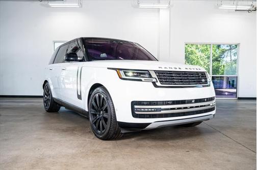 2023 Land Rover Range Rover P440e SE
