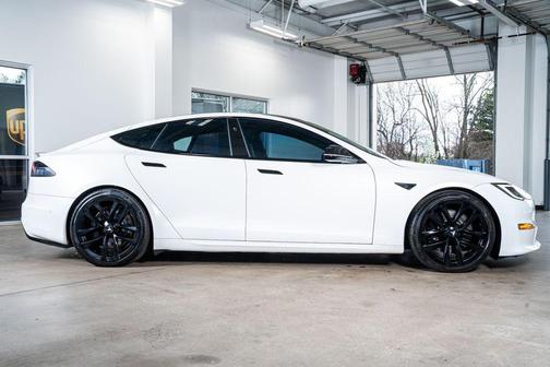 2022 Tesla Model S Plaid