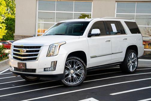 Crystal White Tricoat 2017 Cadillac Escalade Premium Luxury