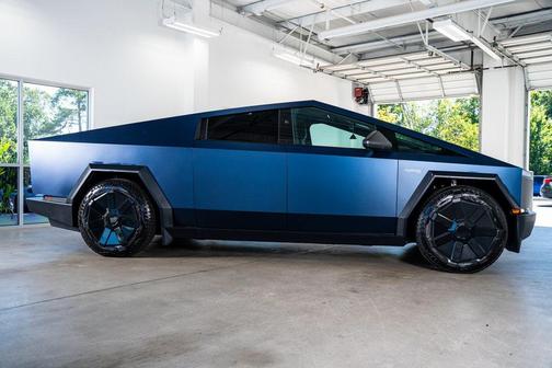 2024 Tesla Cybertruck Cyberbeast