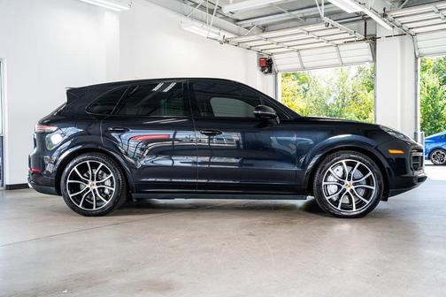 2021 Porsche Cayenne Turbo