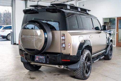 2025 Land Rover Defender 110 P400 X