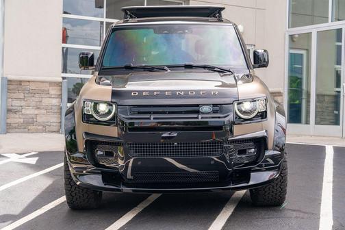 Gondwana Stone Metallic 2025 Land Rover Defender 110 P400 X