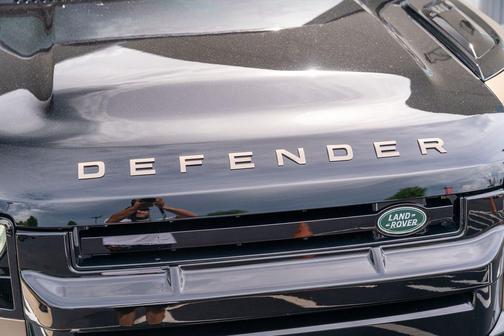 Gondwana Stone Metallic 2025 Land Rover Defender 110 P400 X