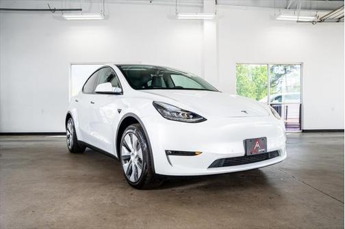 2022 Tesla Model Y Long Range Dual Motor All-Wheel Drive