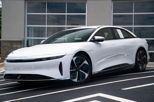 Stellar White Metallic 2023 Lucid Air Pure