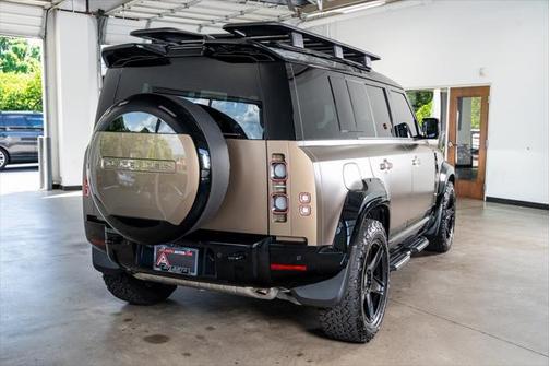 2025 Land Rover Defender 110 P400 X