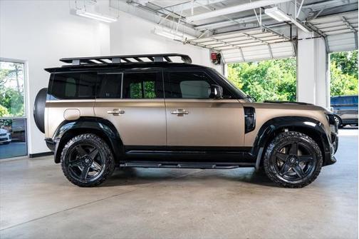 2025 Land Rover Defender 110 P400 X