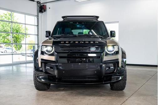 2025 Land Rover Defender 110 P400 X
