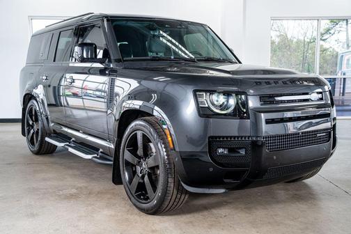 2023 Land Rover Defender 130 X-Dynamic SE