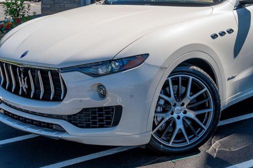 Bianco 2018 Maserati Levante S GranLusso
