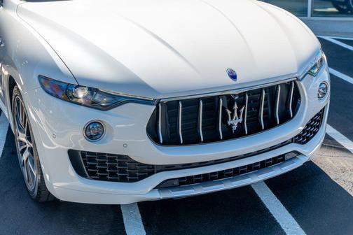 Bianco 2018 Maserati Levante S GranLusso