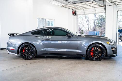 2021 Ford Shelby GT500 Base