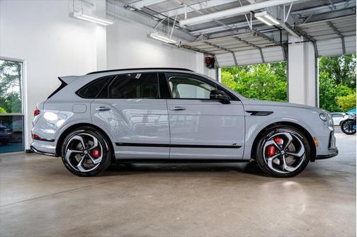 2022 Bentley Bentayga V8