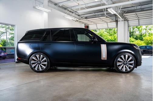 2023 Land Rover Range Rover SV