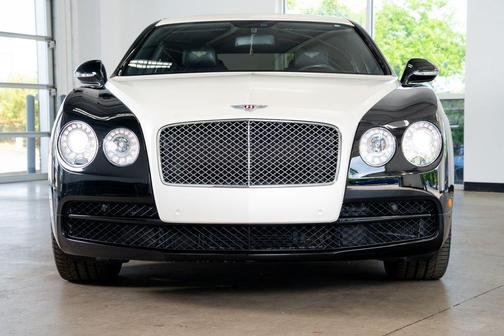 Black 2015 Bentley Flying Spur Base