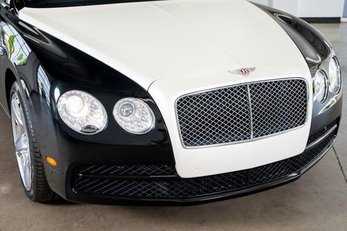 Black 2015 Bentley Flying Spur Base