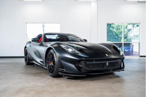 2021 Ferrari 812 GTS Base