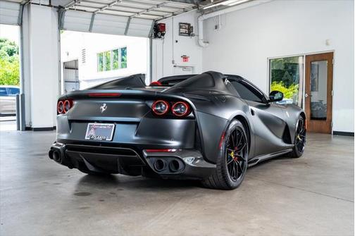 2021 Ferrari 812 GTS Base