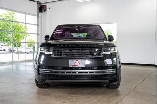 2023 Land Rover Range Rover P530 SE