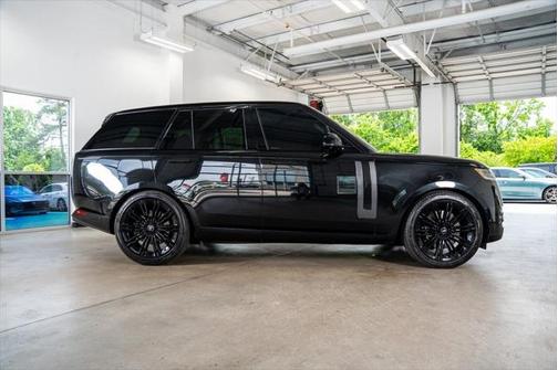 2023 Land Rover Range Rover P530 SE