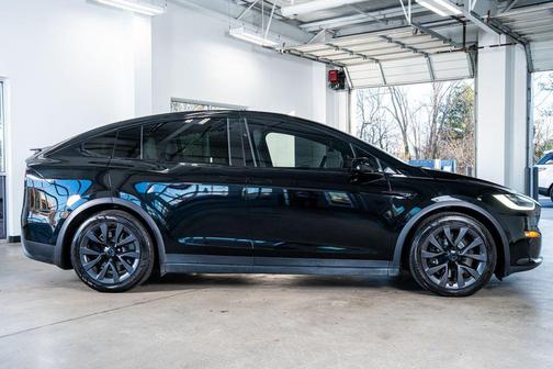 2022 Tesla Model X Plaid Tri Motor All-Wheel Drive