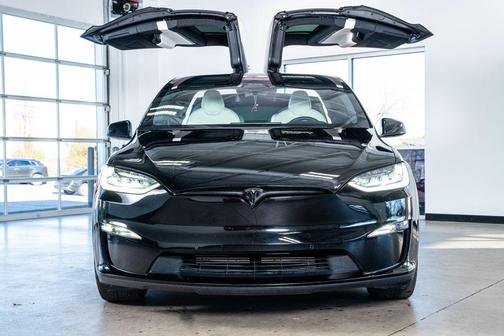 2022 Tesla Model X Plaid Tri Motor All-Wheel Drive