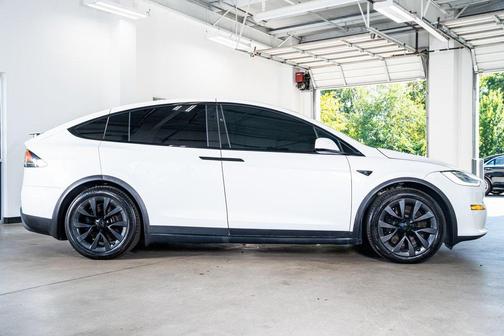 2022 Tesla Model X Plaid Tri Motor All-Wheel Drive