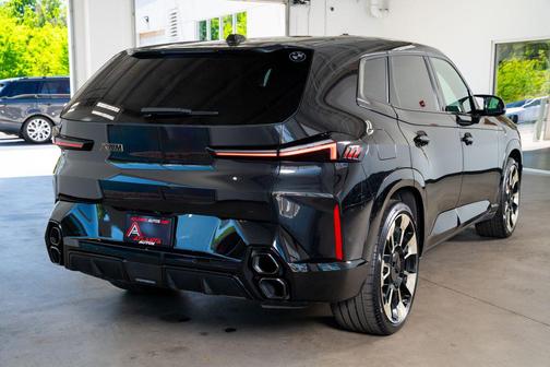 Black Sapphire Metallic 2023 BMW XM Base