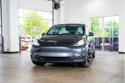 2022 Tesla Model Y Long Range Dual Motor All-Wheel Drive