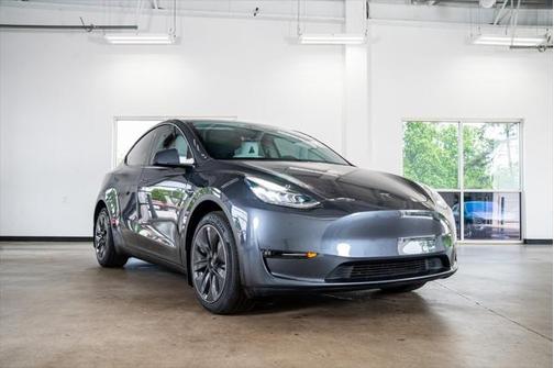 2022 Tesla Model Y Long Range Dual Motor All-Wheel Drive