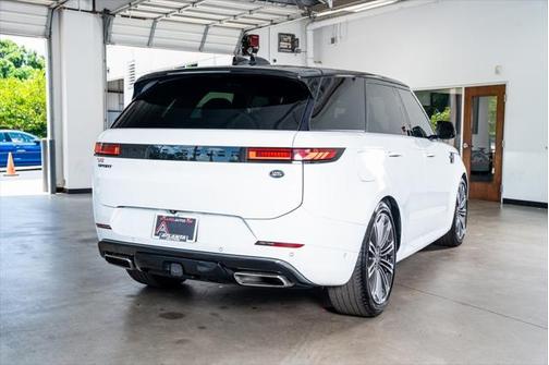 2023 Land Rover Range Rover Sport SE