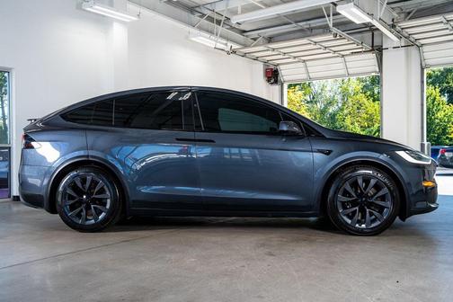 2022 Tesla Model X Dual Motor All-Wheel Drive
