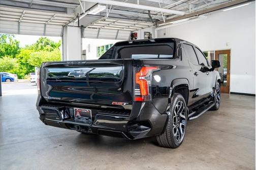 2025 Chevrolet Silverado EV RST