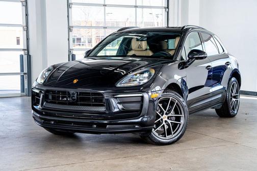 2023 Porsche Macan Base