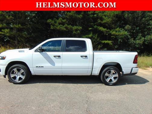 2025 RAM 1500 Tradesman Crew Cab 4x4 57' Box