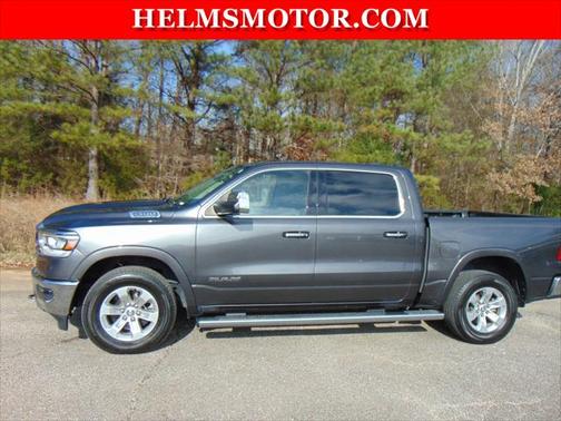 2019 RAM 1500 Laramie Crew Cab 4x4 57' Box