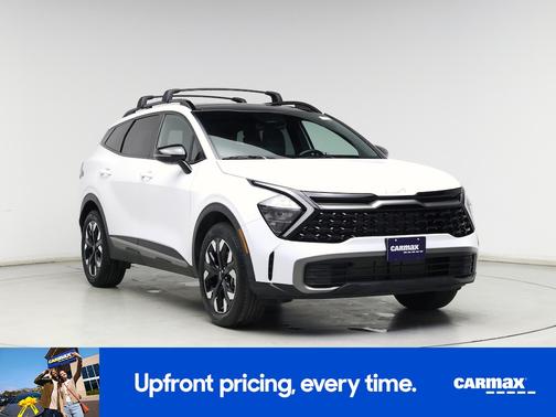 White 2023 Kia Sportage X-Line