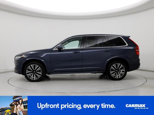2022 Volvo XC90 T6 Momentum