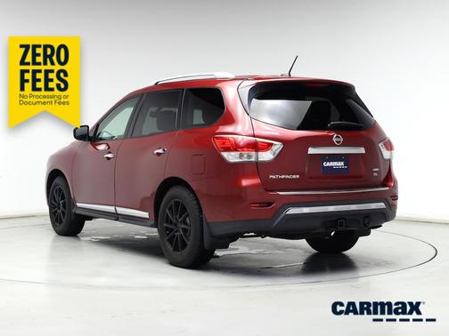Red 2014 Nissan Pathfinder SL